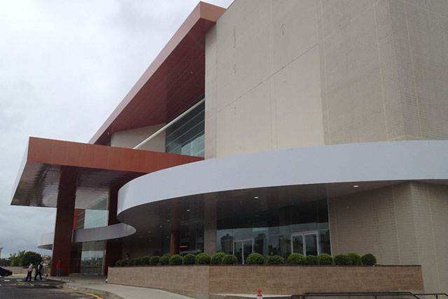 Fachada-Comercial-em-Alucobond Revestimento em ACM, Revestimento em Alucobond, Revestimento em Reynobond, Fachada em ACM, Fachada em Alucobond, Fachada em Reynobond, Fachada Comercial em ACM, Fachada Comercial em Alucobond, Fachada Comercial em Reynobond, Retrofit em ACM, Retrofit em Alucobond, Retrofit em Reynobond